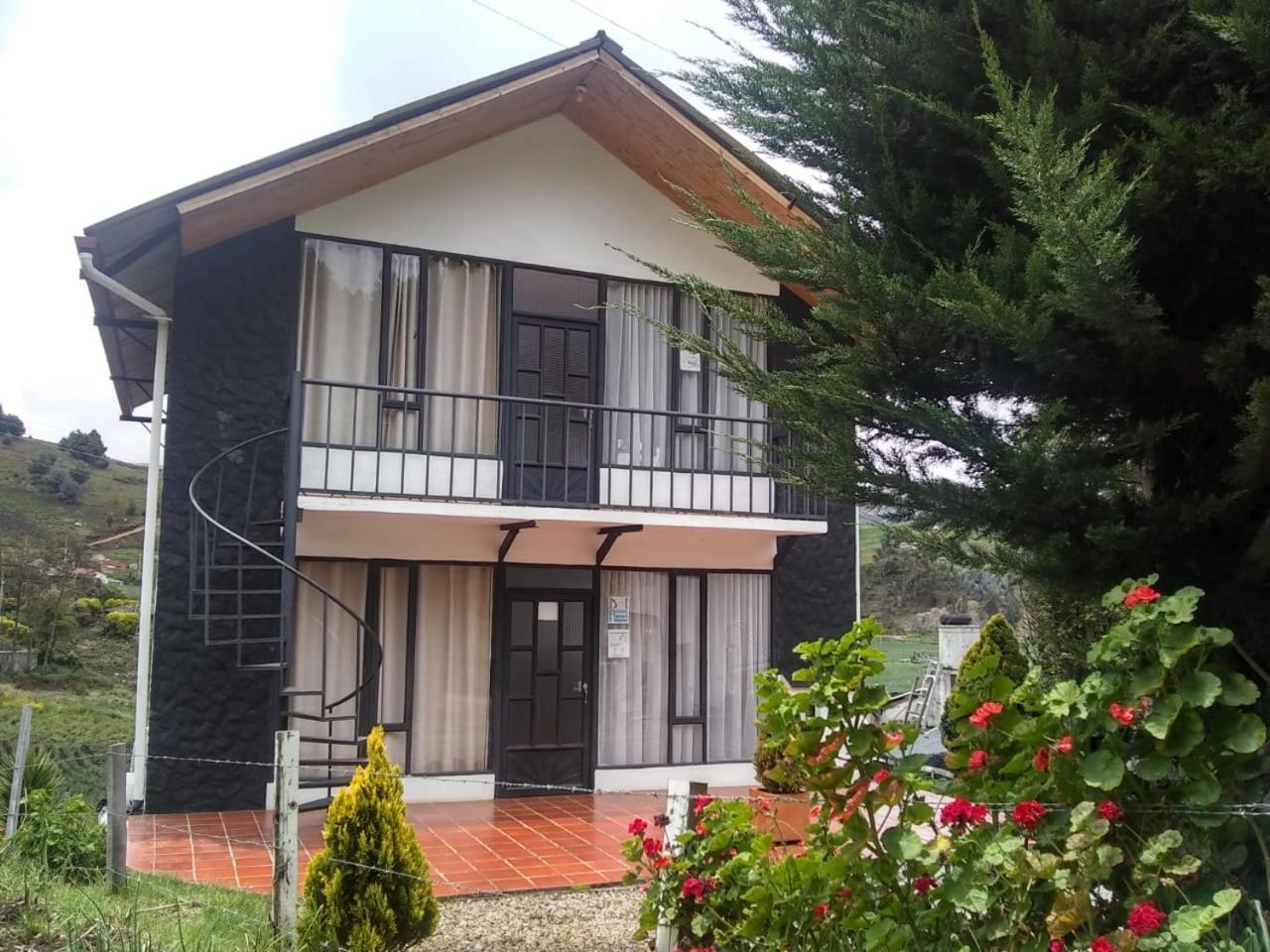 Cabanas Refugio Del Cerro أكيتانيا المظهر الخارجي الصورة
